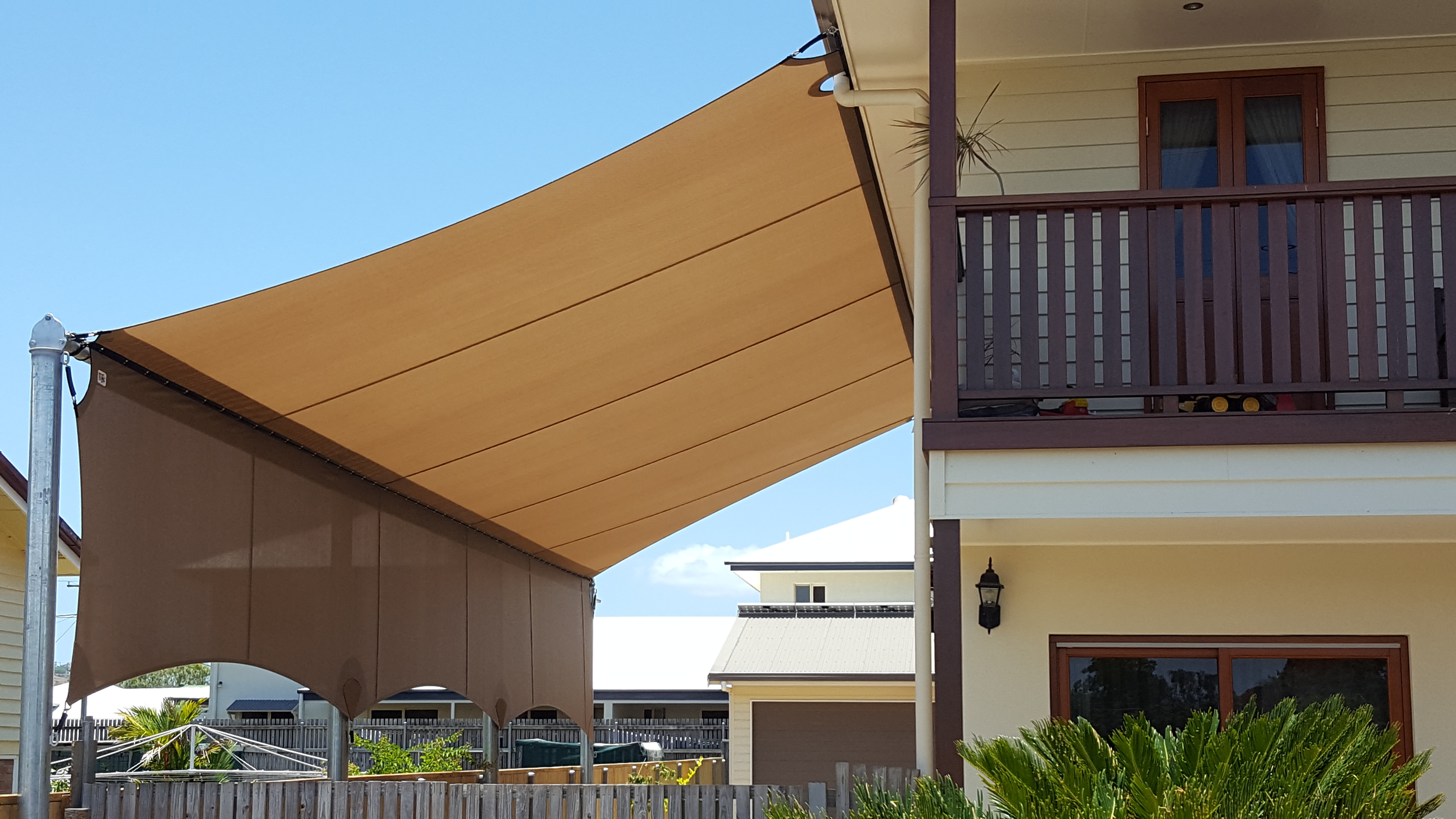shade-sail-with-side-screening-in-cinnamon